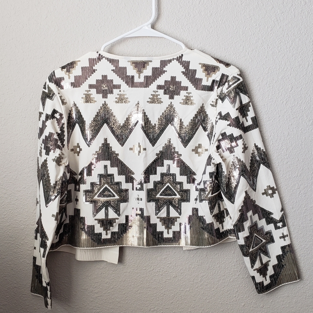 Blazer - Picture 4 of 7